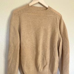 100% wool Beige Full fashioned crew sweater
